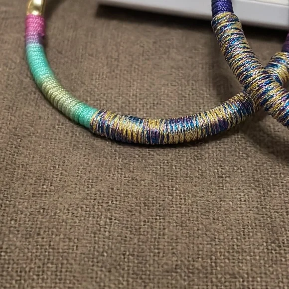 Kendra Scott Masie Hoop Earrings - Picture 2 of 4